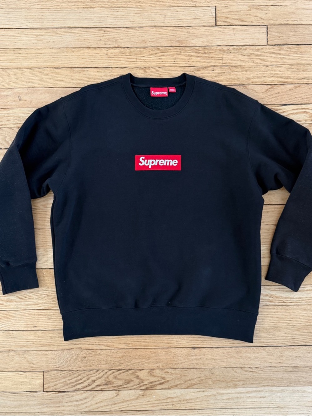 Supreme FW22 Box Logo Crewneck in Black, Made in Canada